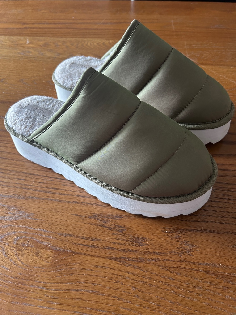 Anthropologie Maeve Puffy Platform Slippers - Moss Green / Olive Size 7/8